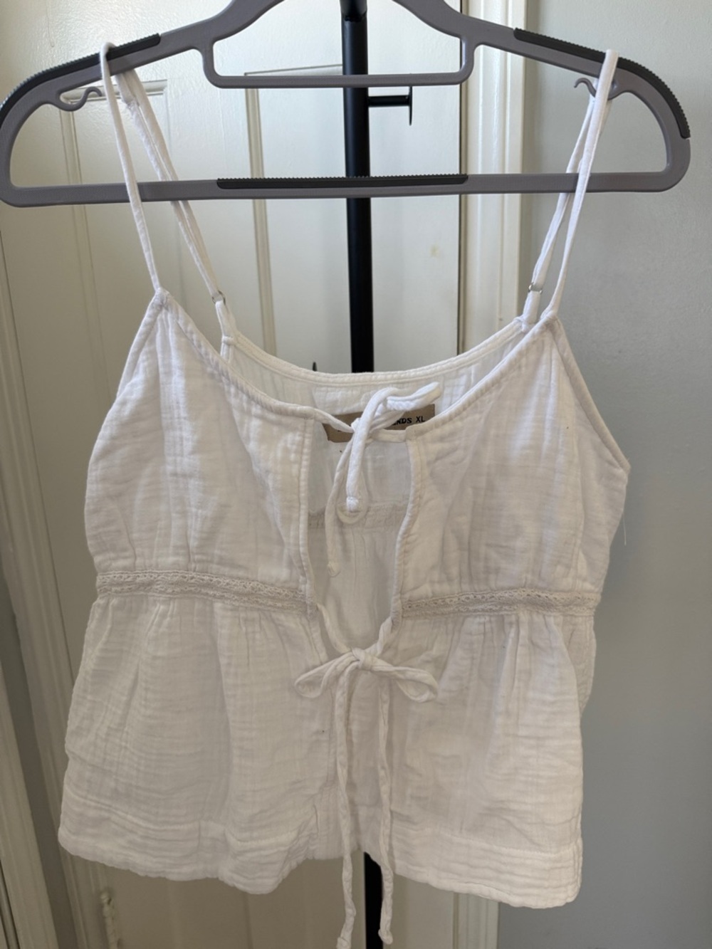 Women’s White Cotton Tie-Front Crop Top - Picture 1 of 3